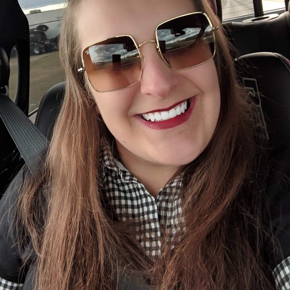 Meet your Posher, Ruby - Picture 1 of 1